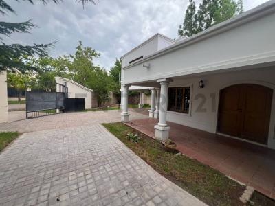 Pueyrredón 867 867, Chacras De Coria, Mendoza 5505, Argentina