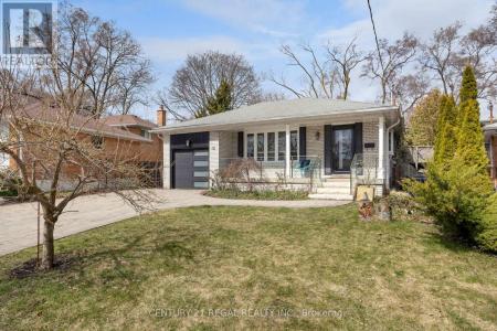 32 CEDARCREST DRIVE, Toronto (kingsway South), Ontario M9A 2V6, Kanada