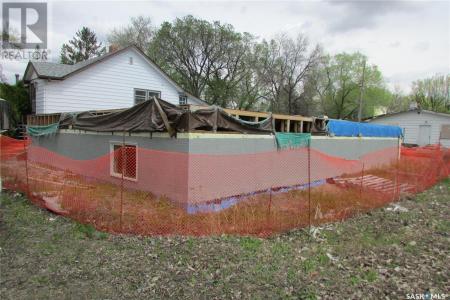 45 CECIL CRESCENT, Regina, Saskatchewan S4T 5Y6, Canada