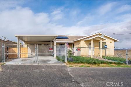 9404 Mesa Road, Lucerne Valley, California 92356, USA