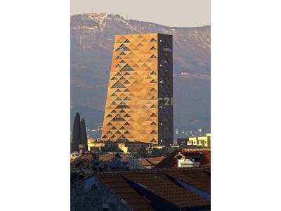 Porcelan, Tirana, Албания