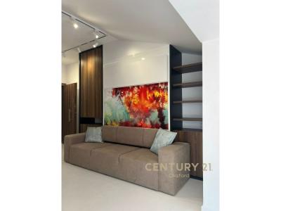 21 Dhjetori, Tirana, Albania