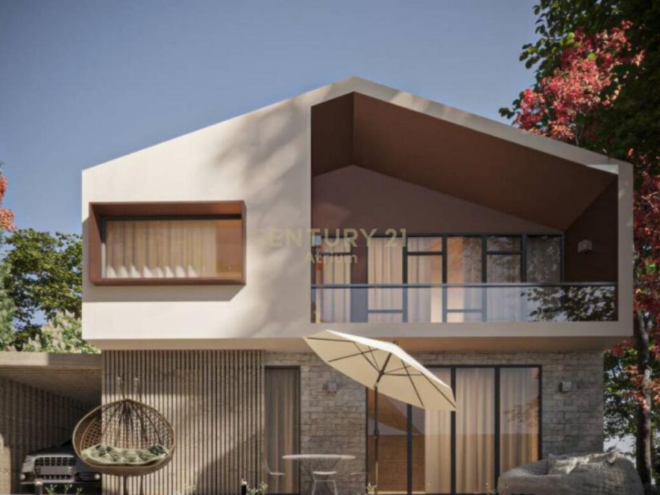 Lundër, Tirana, Albania