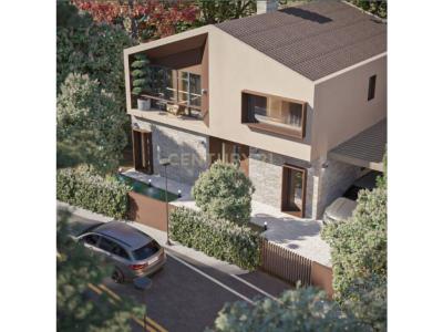 Lundër, Tirana, Albania