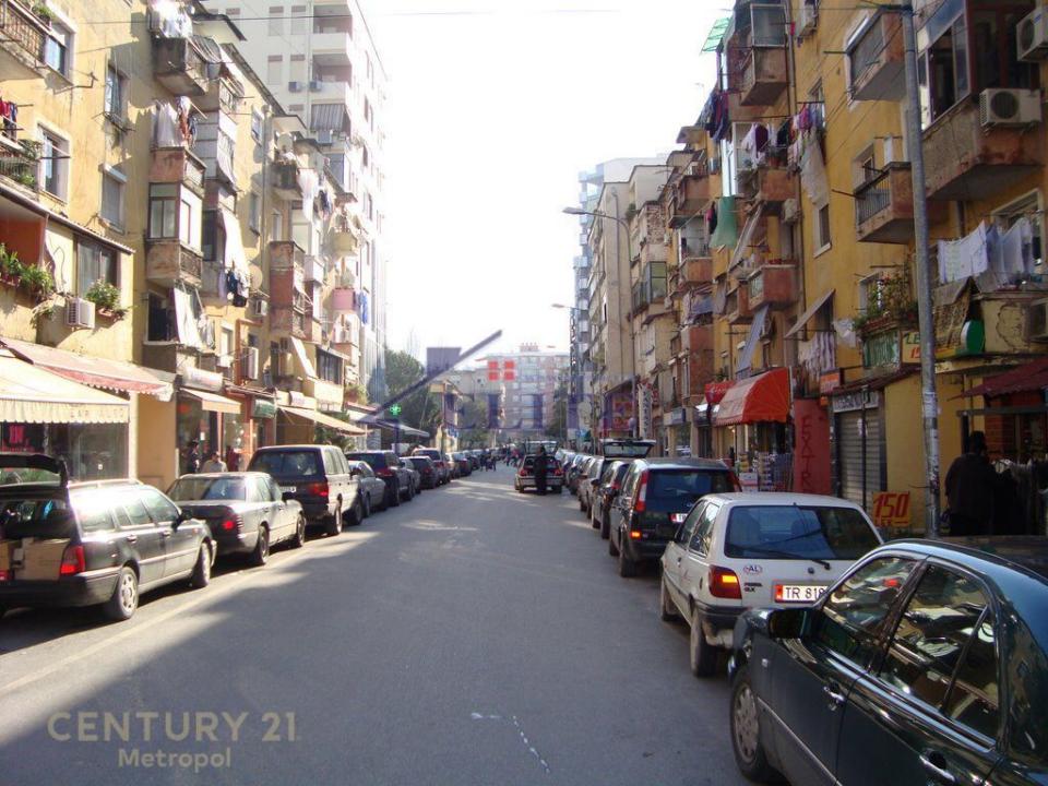 Tirana e Re, Tirana, Albania
