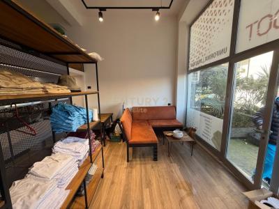 Oxhaku, Tirana, Albania