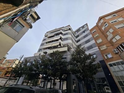 Sheshi Avni Rustemi, Tirana, 阿尔巴尼亚