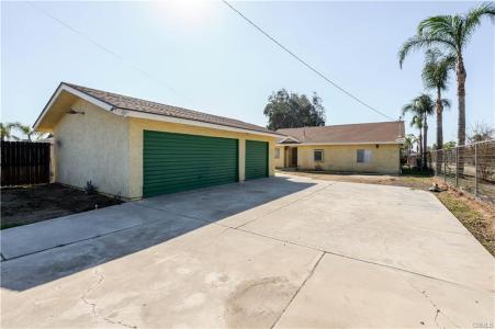 6125 Ridgeview Ave, Jurupa Valley, California 91752, Estados Unidos