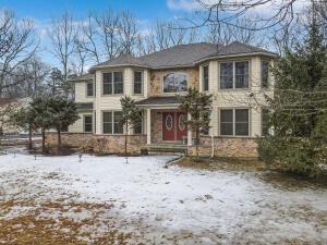 107 Gollum Lane, Tamiment, Pennsylvania 18371, USA