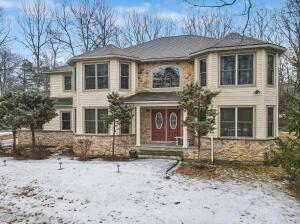 107 Gollum Lane, Tamiment, Pennsylvania 18371
