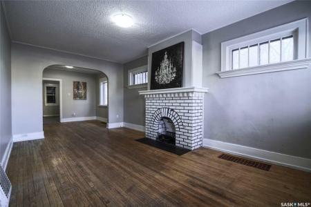 3235 DEWDNEY AVENUE, Regina, Saskatchewan S4T 0Y7, CANADÁ