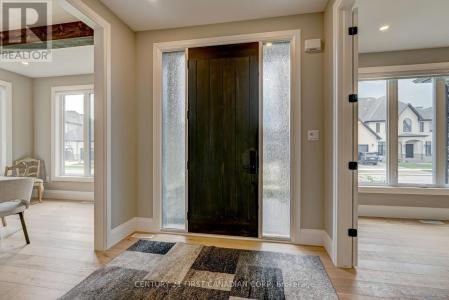 7442 SILVER CREEK CRESCENT, London South (south V), Ontario N6P 0G6, Canada