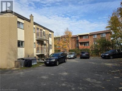 81 BRYBECK CRESCENT, Kitchener, Ontario N2M 2C5, Canada
