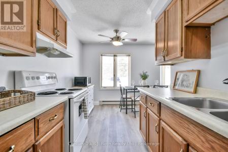 155 CHURCH STREET, Penetanguishene, オンタリオ L9M 1E4, カナダ