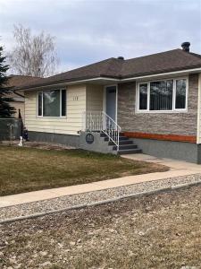112 7TH AVENUE W, Melville, Saskatchewan S0A 2P0, Canada