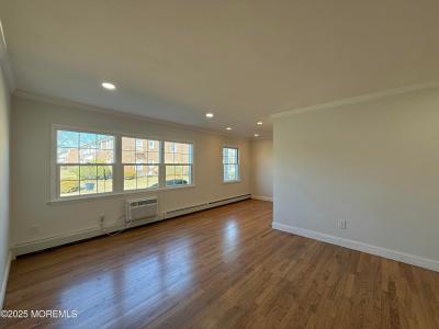 58 Stonehurst Boulevard #D, Freehold, Nova Jersey 07728, Estados Unidos