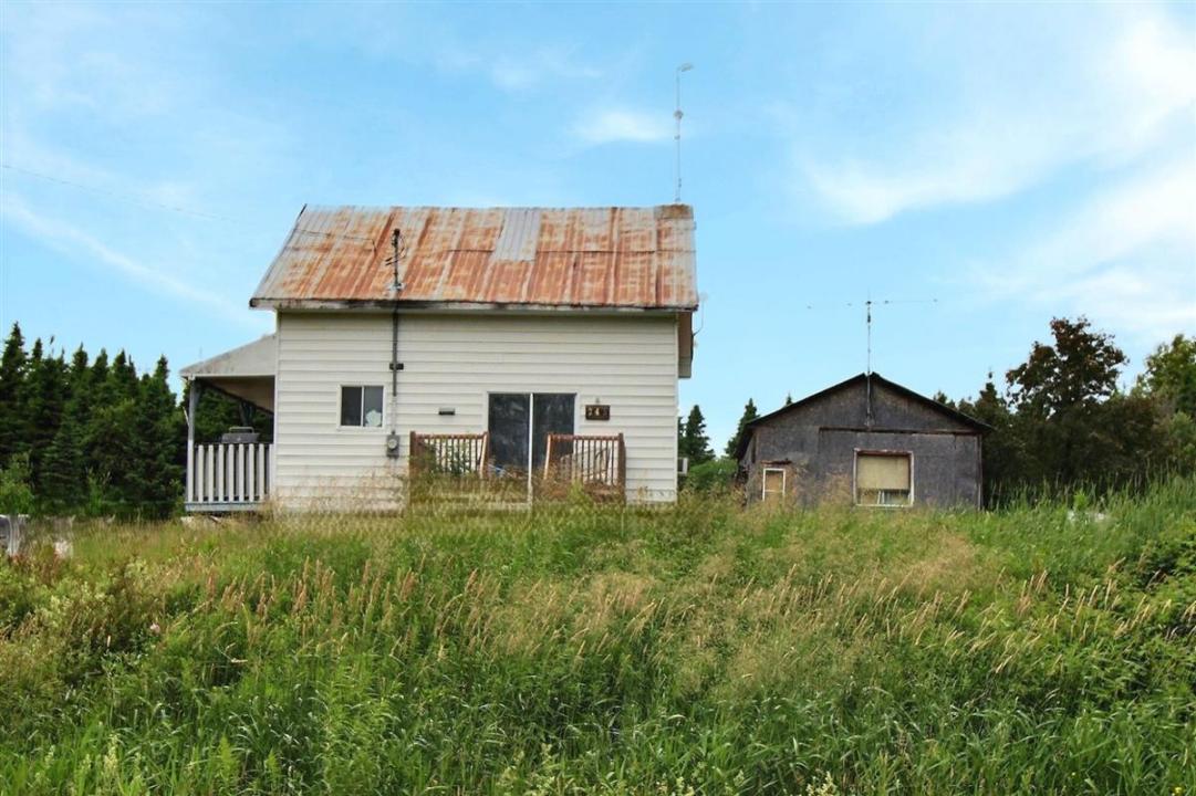 245  Route des Érables, Témiscouata-sur-le-Lac, Québec G0L 1E0, Canada