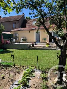 Melun, Île-de-France 77000, France