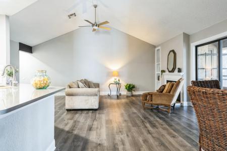 1202 Thorpe Lane #406D, San Marcos, Texas 78666, Estados Unidos
