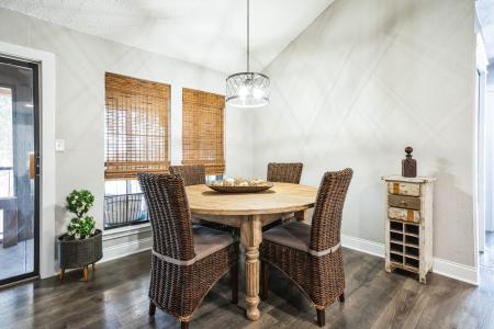 1202 Thorpe Lane #406D, San Marcos, Texas 78666, Estados Unidos