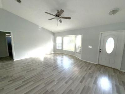 1050 SE Euclid Lane, Port Saint Lucie, Flórida 34983, Estados Unidos