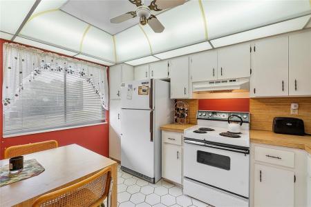 3501 Inverrary Drive #102, Lauderhill, Floryda 33319, USA