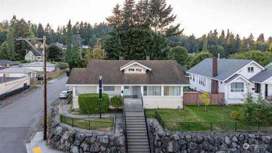 4232 Rucker Avenue, Everett, Washington 98203, USA