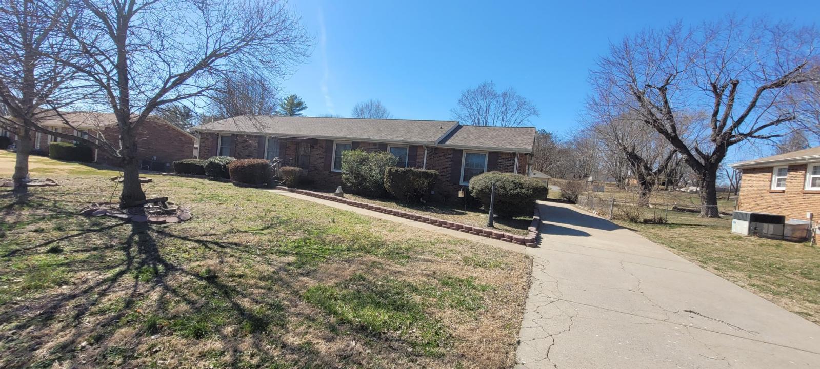 1886 Old Trenton Rd, Clarksville, 田纳西州 37040, 美国