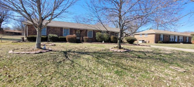 1886 Old Trenton Rd, Clarksville, 田纳西州 37040, 美国
