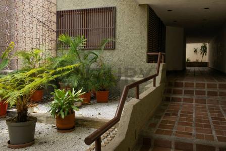 Calle Norte con Av. Altamira Country Club Res. Araguaney, Caracas, Distrito Capital 1050, Venezuela