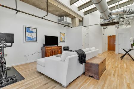 2020 Arapahoe Street Unit 1250, Denver, Colorado 80205, USA