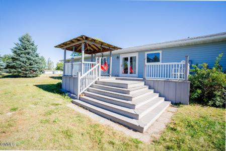 710 10th Avenue, Jamestown, North Dakota 58401