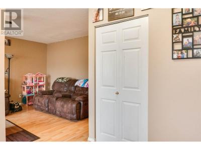 44 CARSWELL STREET, Kitimat, British Columbia V8C 1B3, Canada