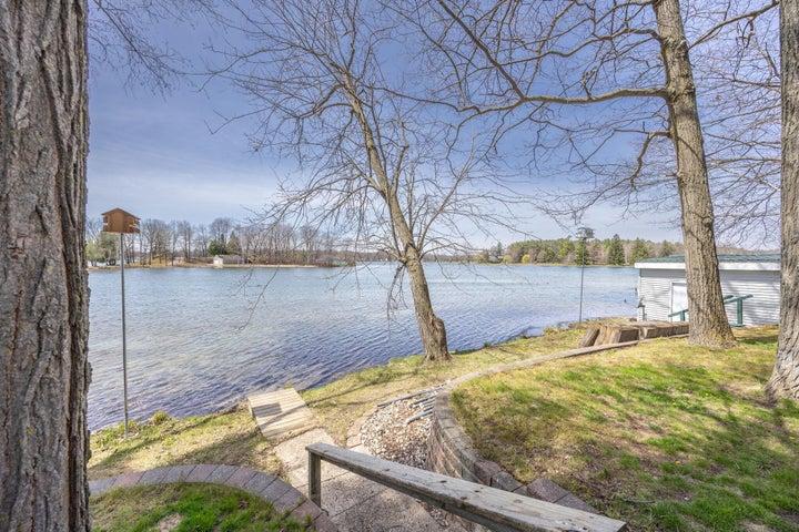 8581 Lynwood Lane, Mecosta, Michigan 49332, USA