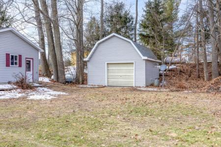 8581 Lynwood Lane, Mecosta, Michigan 49332, USA