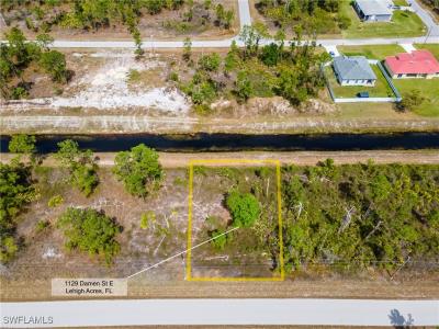 1129 Damen Street E, Lehigh Acres, Florida 33974, USA
