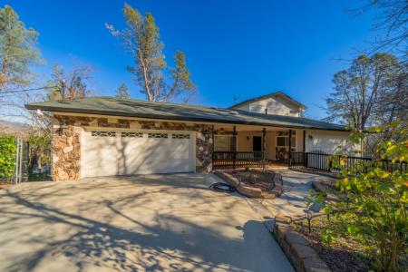 15943 Highland Circle, Redding, California 96001