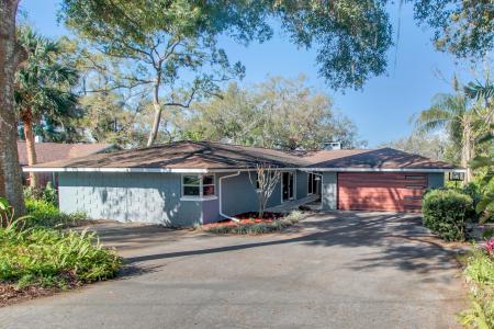 925 Northside Drive, Mount Dora, Florida 32757, USA