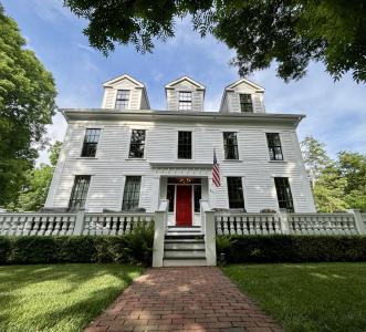 607 Butler Street, Saugatuck, Michigan 49453, USA