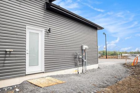63 HELEN STREET, North Stormont, Ontario K0A 1R0, Canada