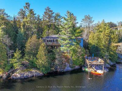 5065 HIGHWAY 11 N, Temagami, Ontario P0H 1H0, Canada