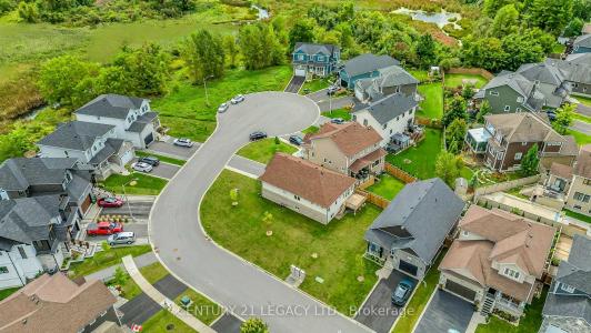 245 MILL POND PLACE, Kingston, Ontario K7M 0C9, Canada