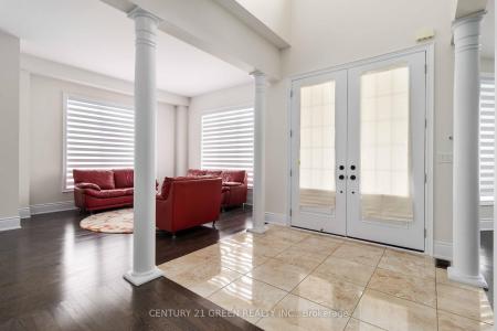 13 FOOTHILLS CRESCENT, Brampton, Ontario L6P 4G9, Kanada