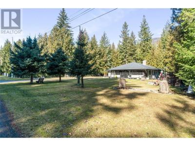 4061 SANTA ROAD, Scotch Creek, Columbia Britannica V0E 1M5, Canada