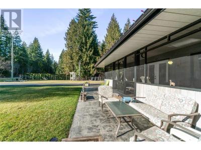4061 SANTA ROAD, Scotch Creek, Columbia Britannica V0E 1M5, Canada