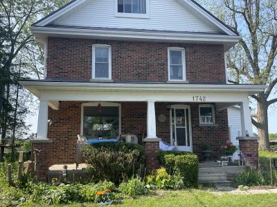 1742 Lane Street, Pickering, Ontario L1Y 1B6, Canada