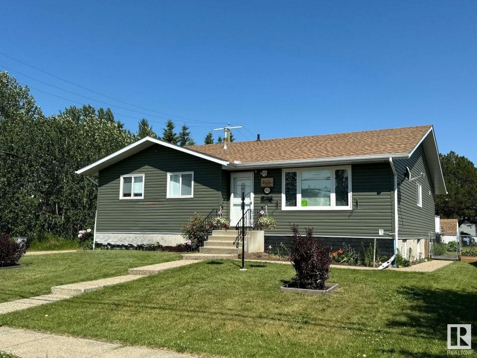 4925 52 STREET, Entwistle, Alberta T0E 0S0, Canada