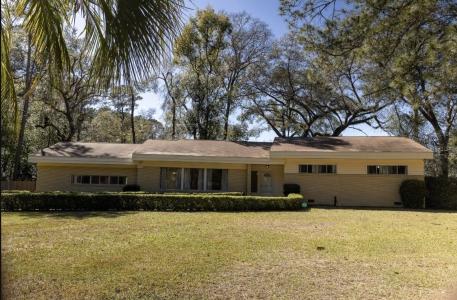 2506 Sir Williams Street, Tallahassee, Florida 32310, USA