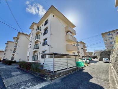 字円明寺小字鳥居前, 円明寺ヶ丘団地L棟, 乙訓郡大山崎町, Kyoto 618-0091, Japão