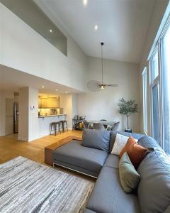1440 Rue St-Jacques, Montréal (Ville-Marie), Quebec H3C 4J4, CANADÁ
